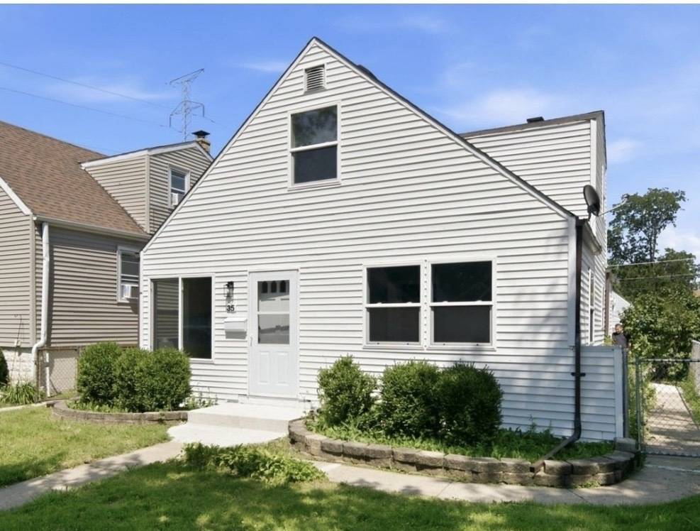 35 46th AVE, Bellwood, IL 60104