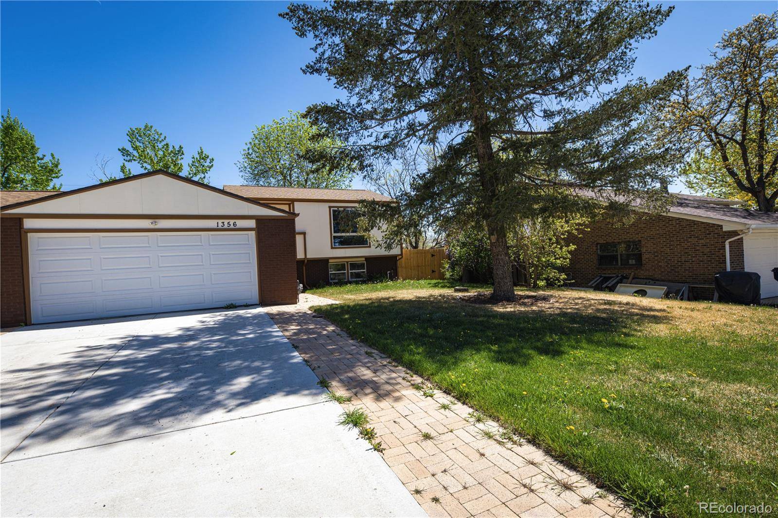 1356 Urban ST, Lakewood, CO 80401