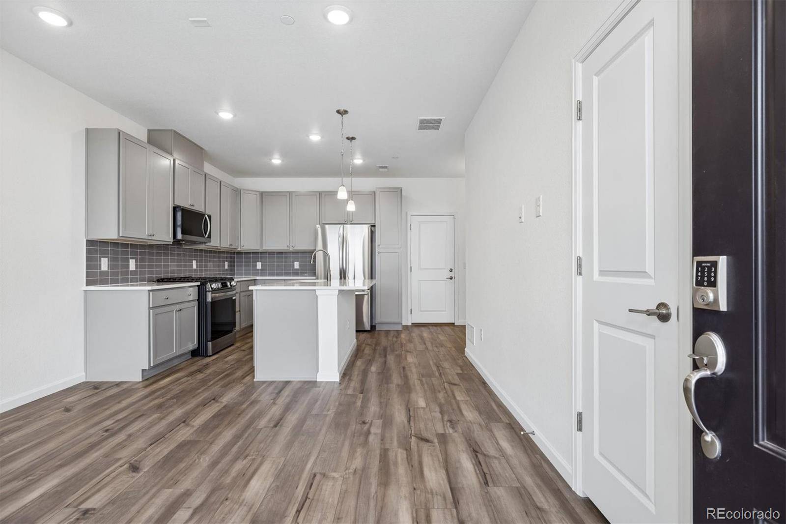 6690 Merseyside LN, Castle Pines, CO 80108