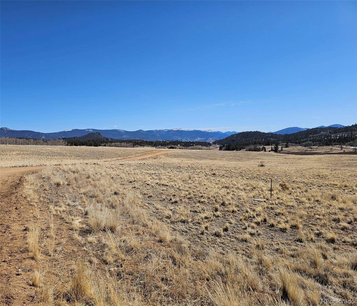 1907 Wampum LN, Jefferson, CO 80456