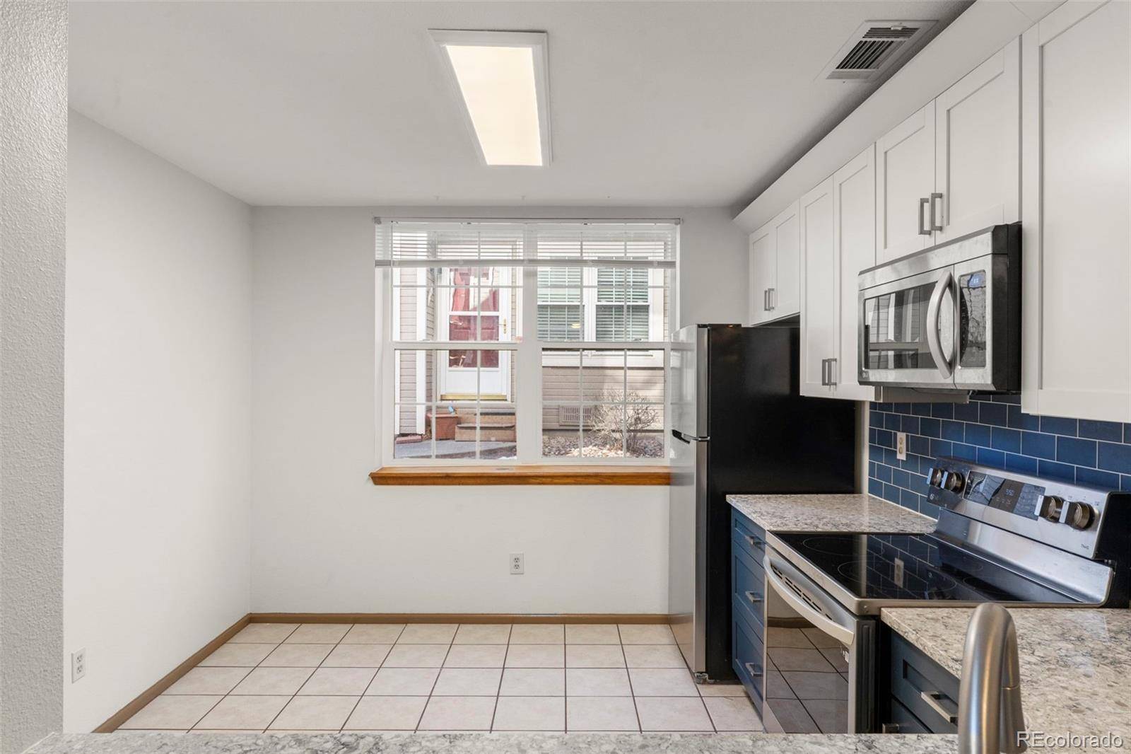 5702 W Asbury PL #102, Lakewood, CO 80227
