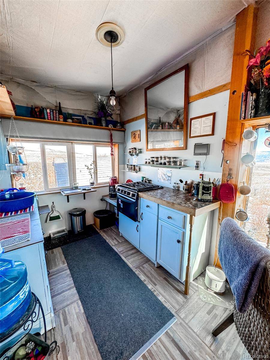 1725 35 1/10 RD, De Beque, CO 81630