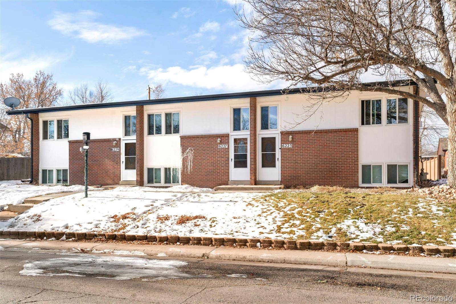 6225 S Sterne Pkwy, Littleton, CO 80120