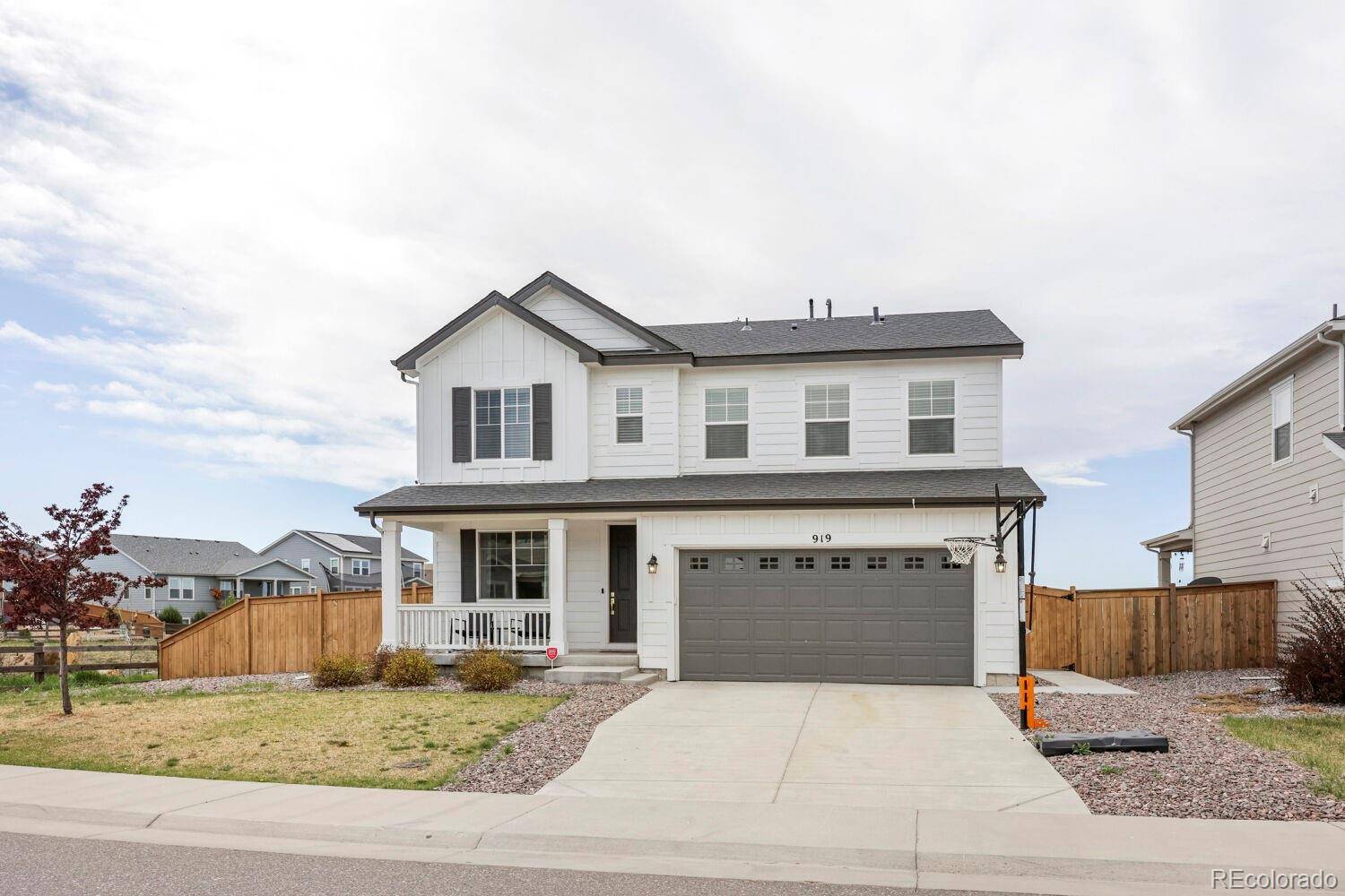 919 N Undergrove WAY, Aurora, CO 80018