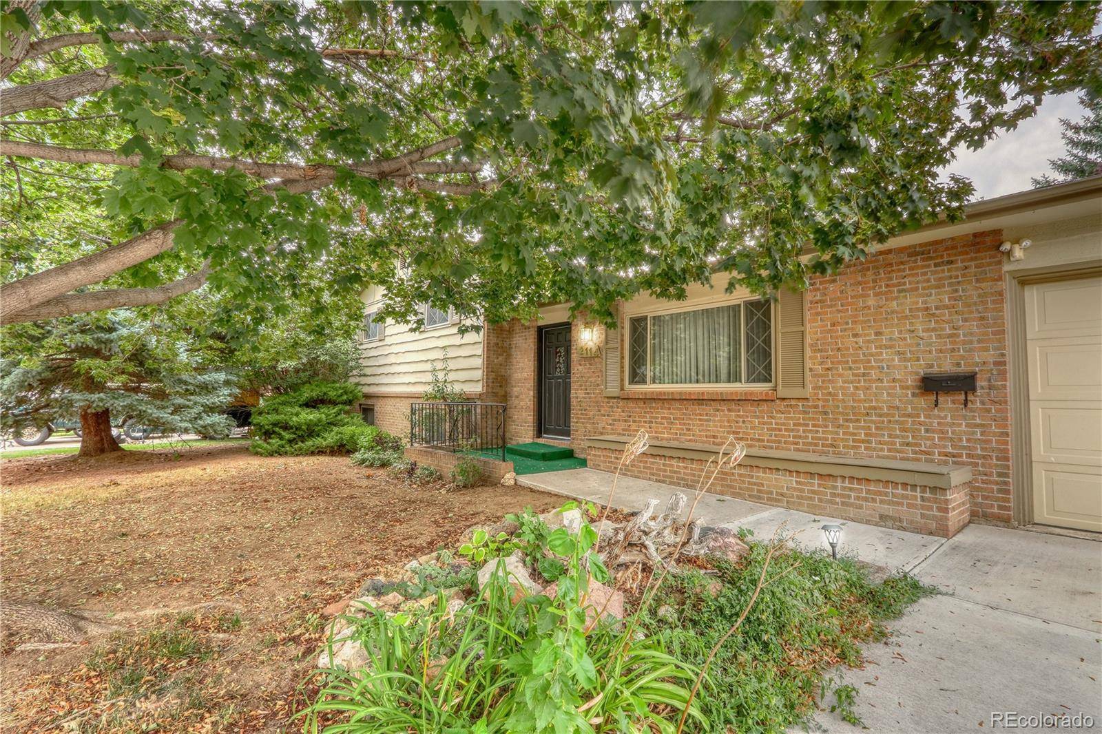 2114 Agate CT, Loveland, CO 80538