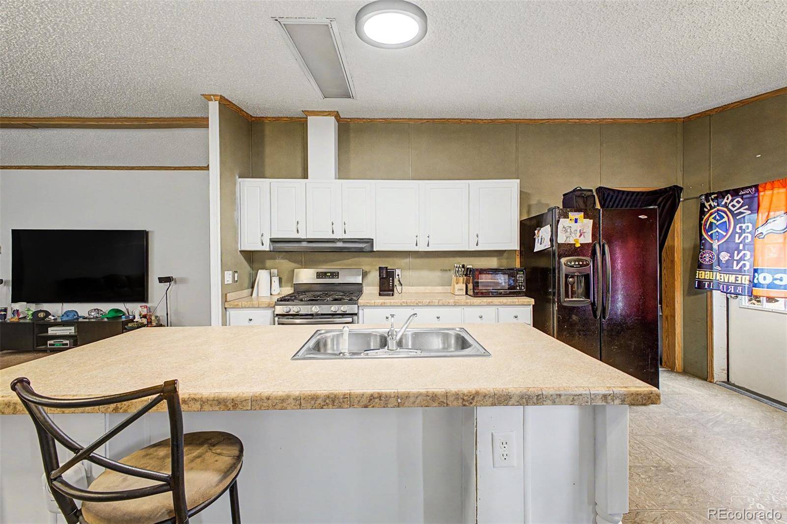 4211 E 100th AVE, Thornton, CO 80229