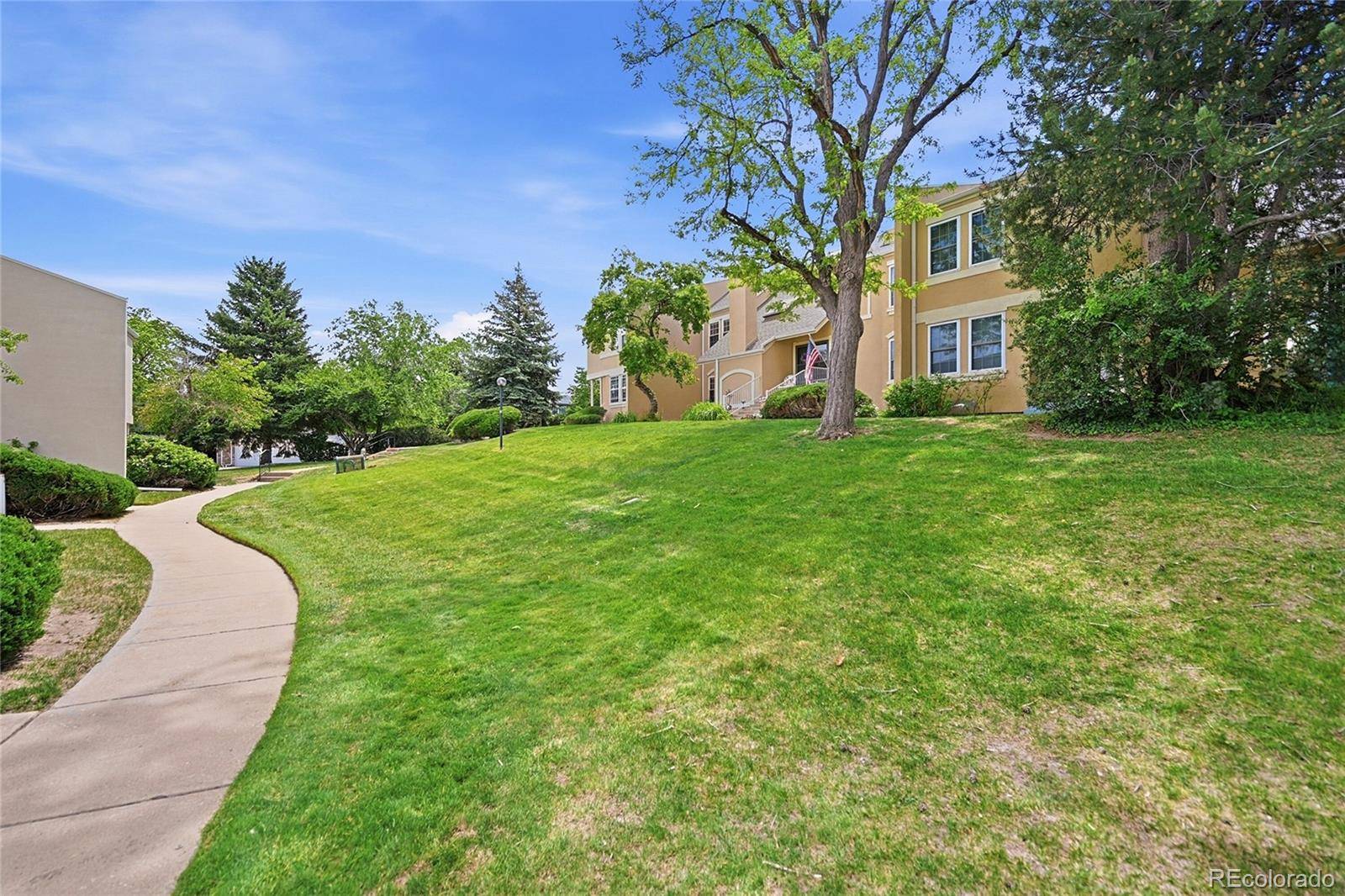 2858 S Vaughn WAY, Aurora, CO 80014