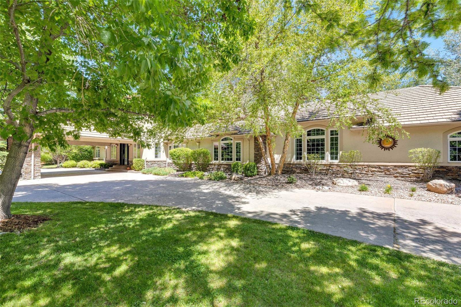 42 Sunset DR, Englewood, CO 80113