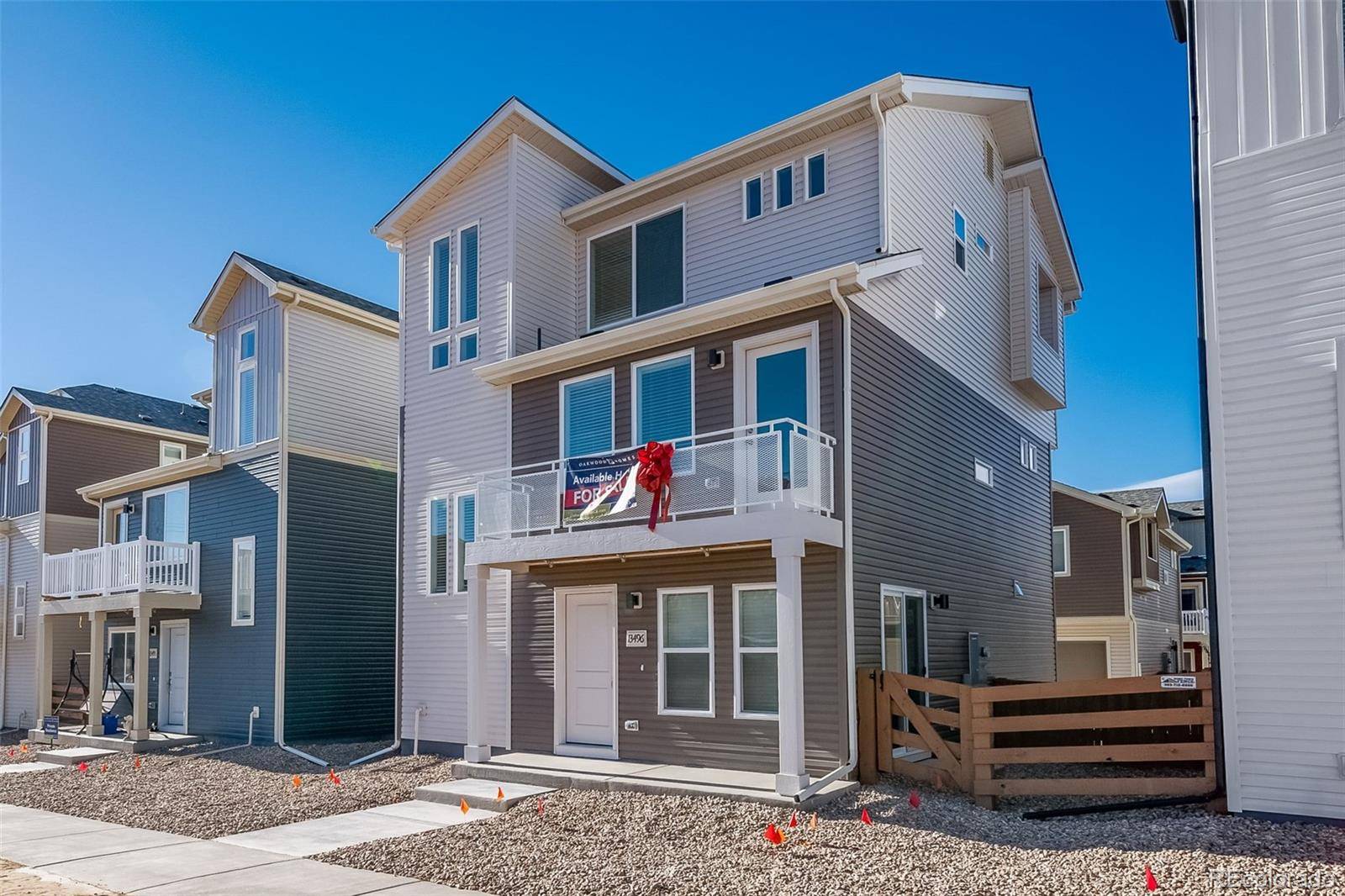 46553 Avery LN, Bennett, CO 80102
