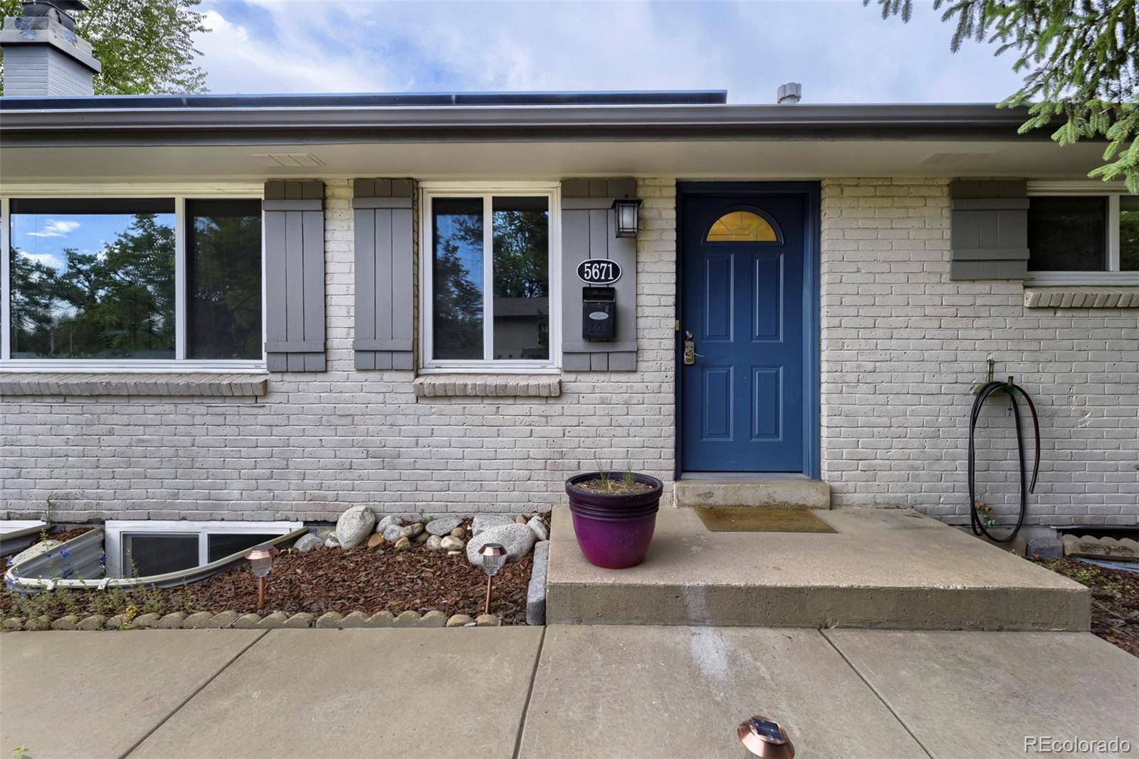 5671 E Bates AVE, Denver, CO 80222