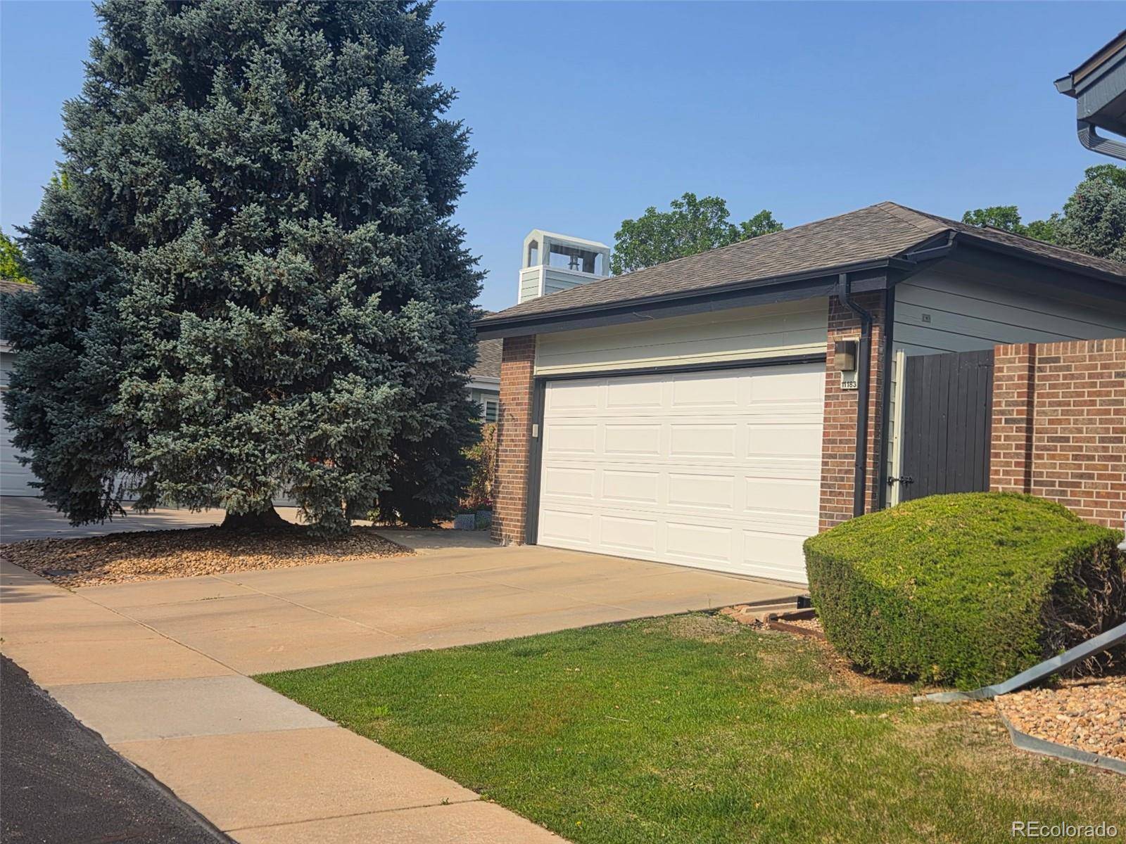 11183 E Baltic PL, Aurora, CO 80014