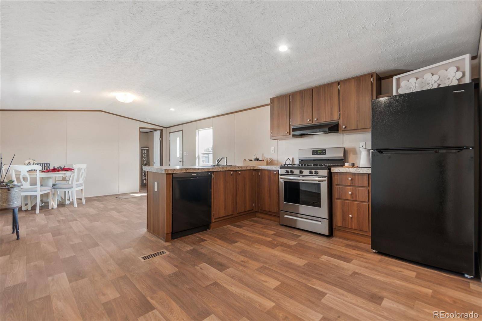 720 4th ST, Colorado Springs, CO 80907