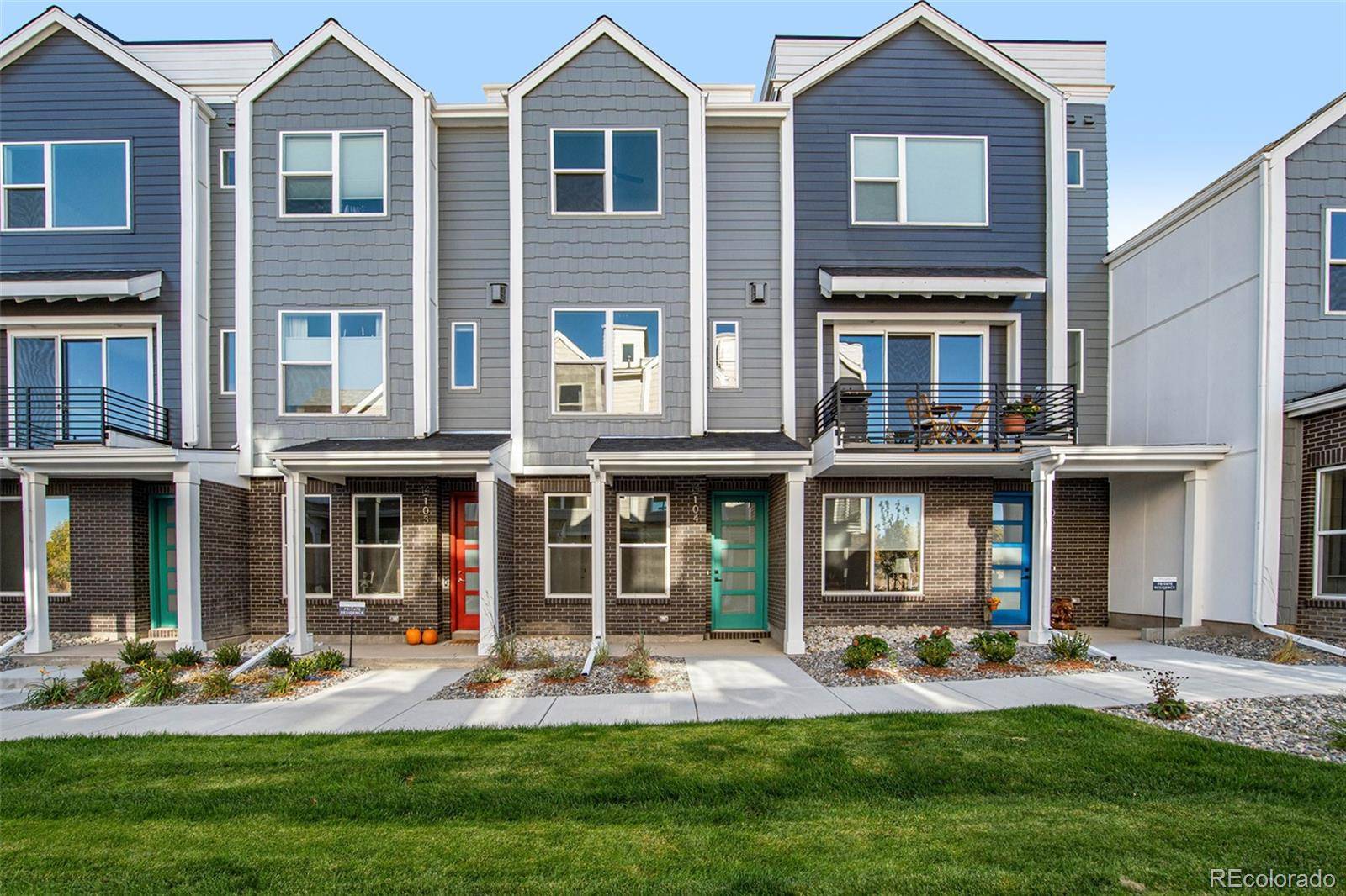 888 S Valentia ST #104, Denver, CO 80247