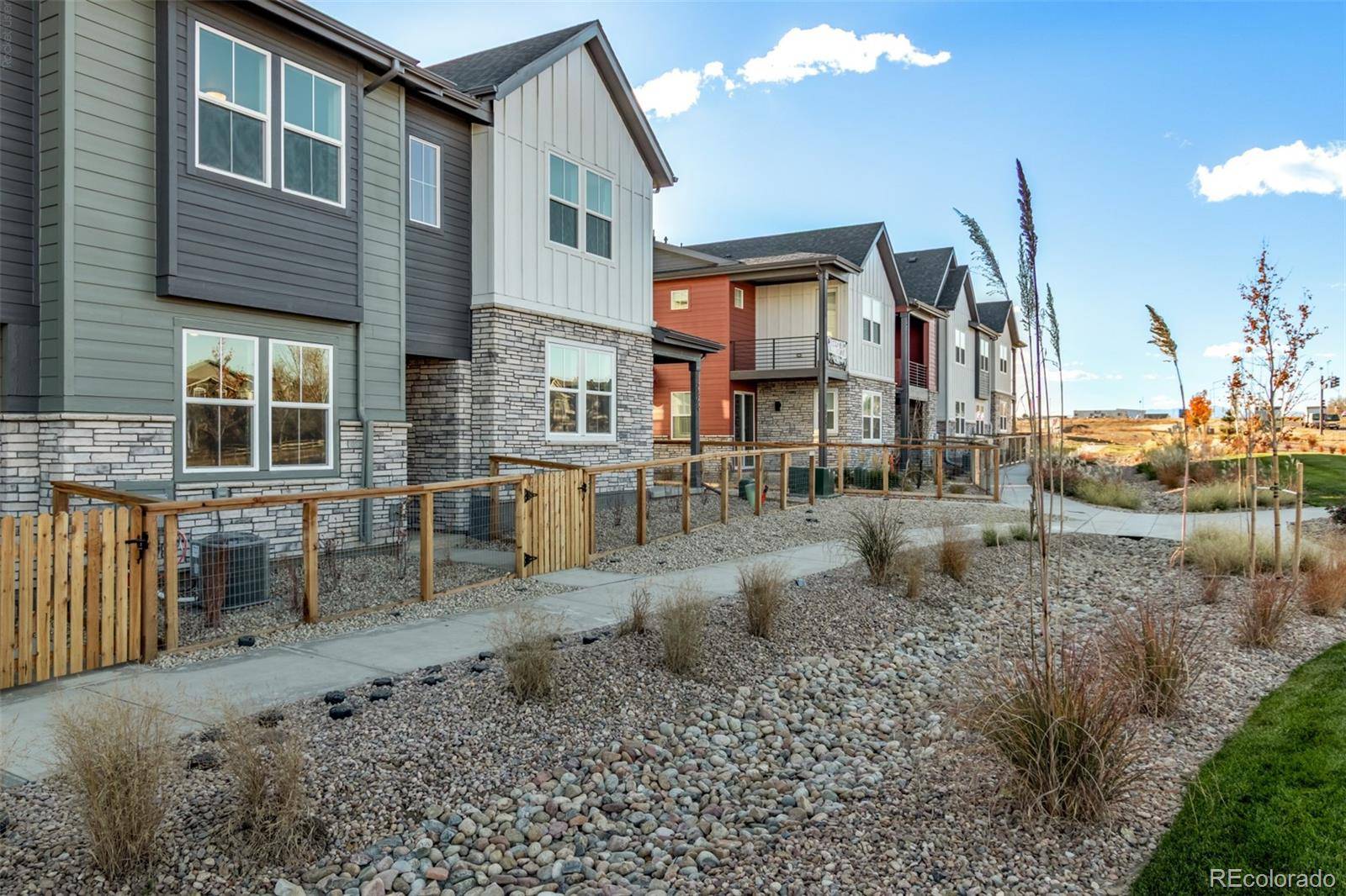 2887 E 103rd DR, Thornton, CO 80229