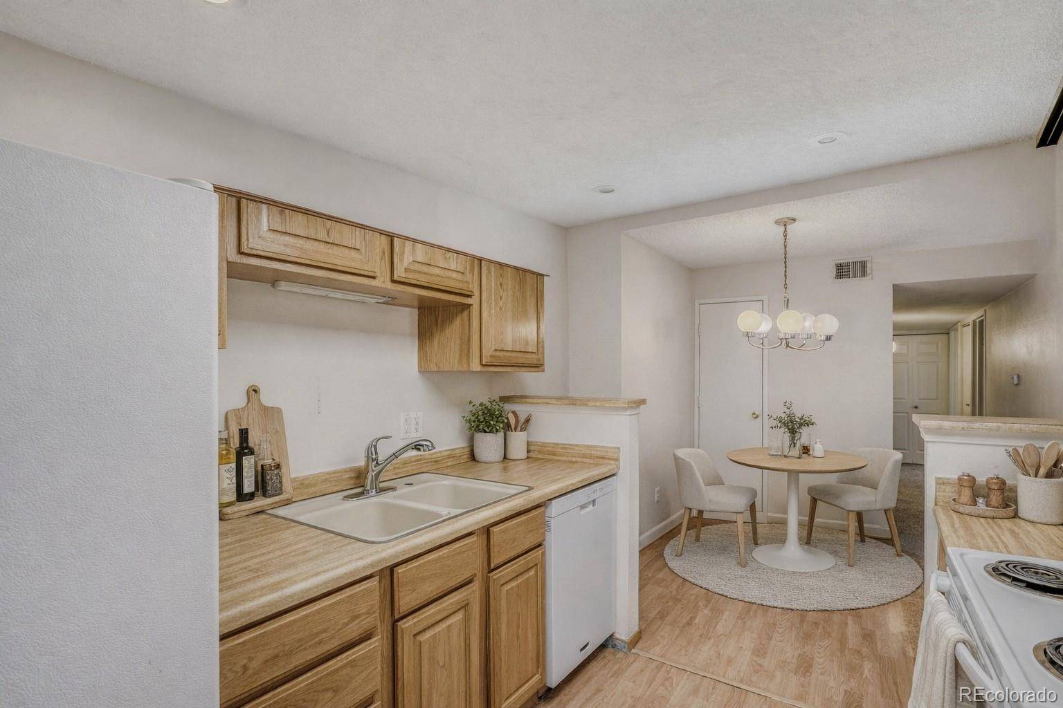 4400 S Quebec ST #206H, Denver, CO 80237