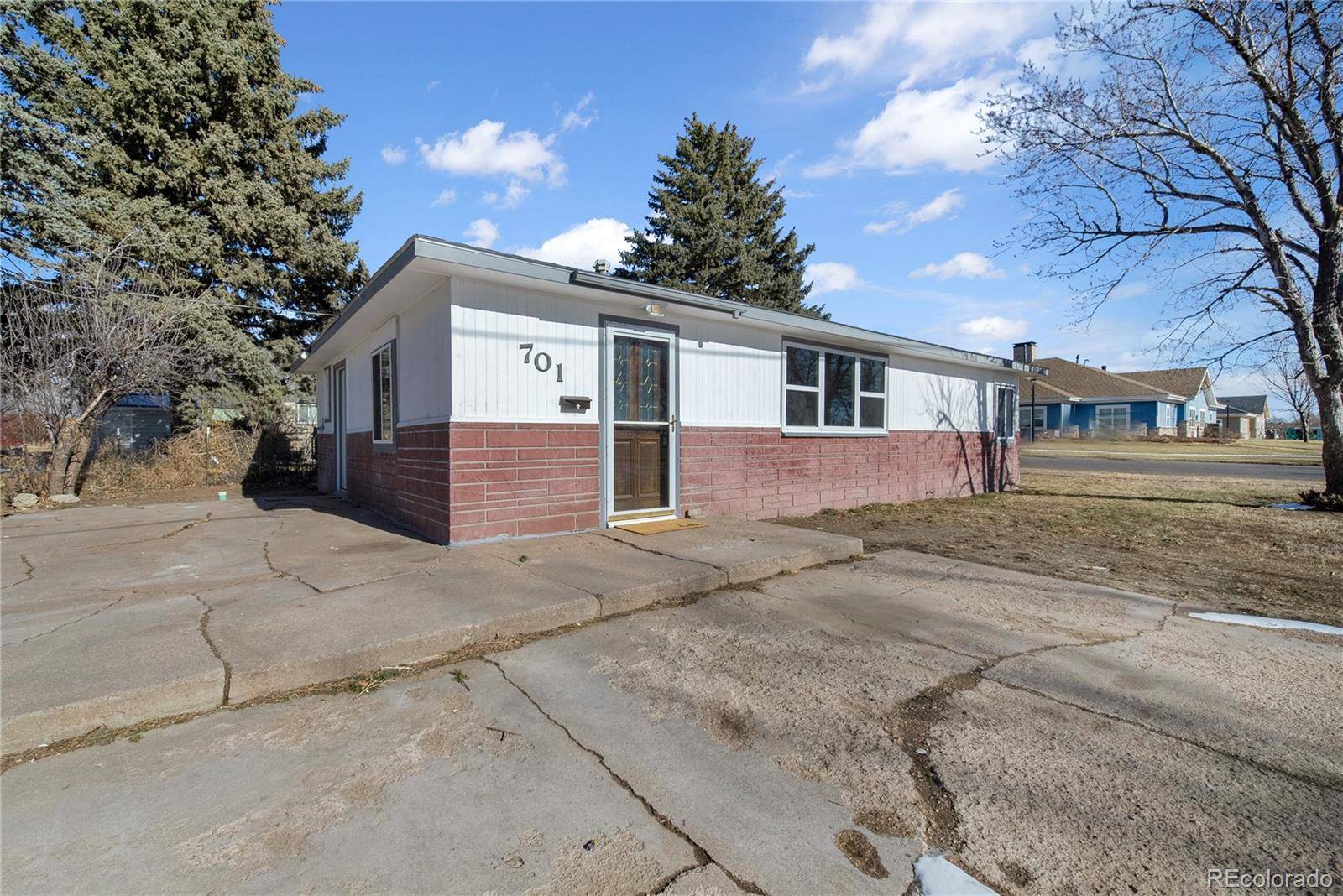 701 4th ST, Akron, CO 80720