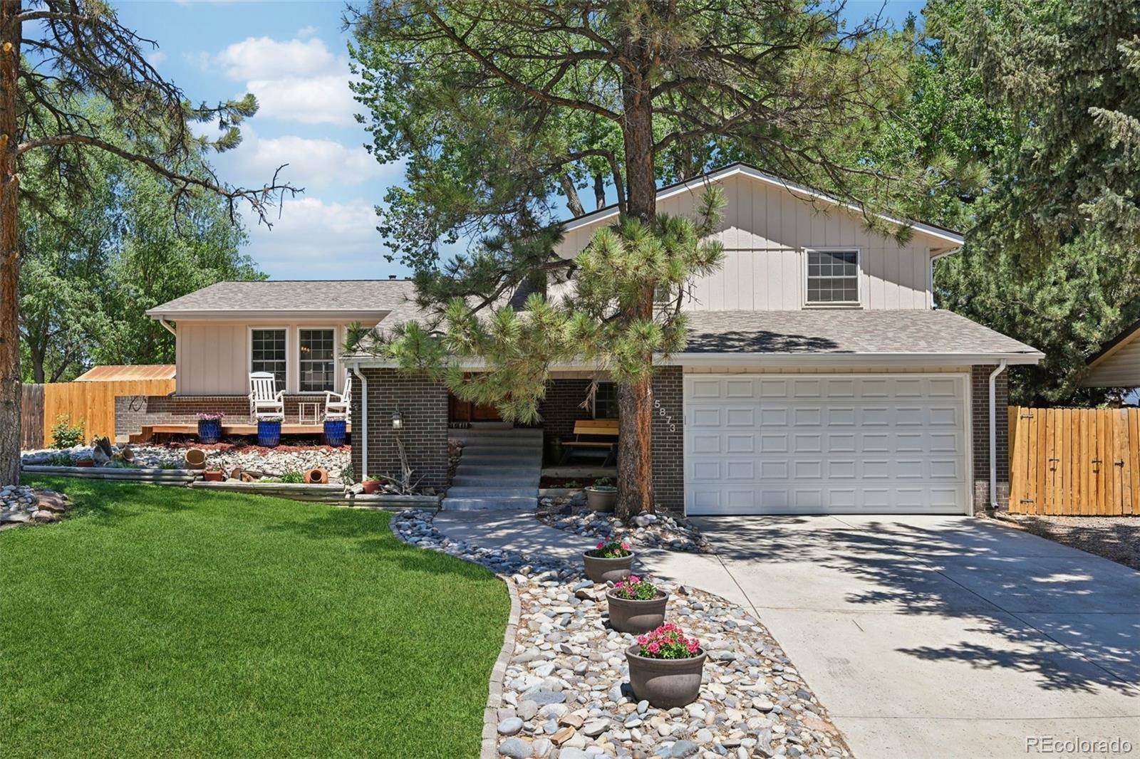 5873 W Maplewood DR, Littleton, CO 80123