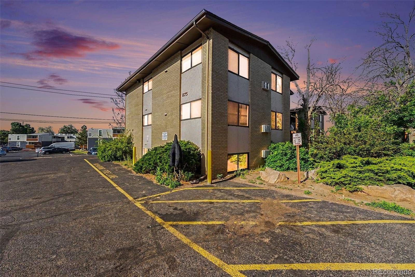875 S Quebec ST #24, Denver, CO 80247