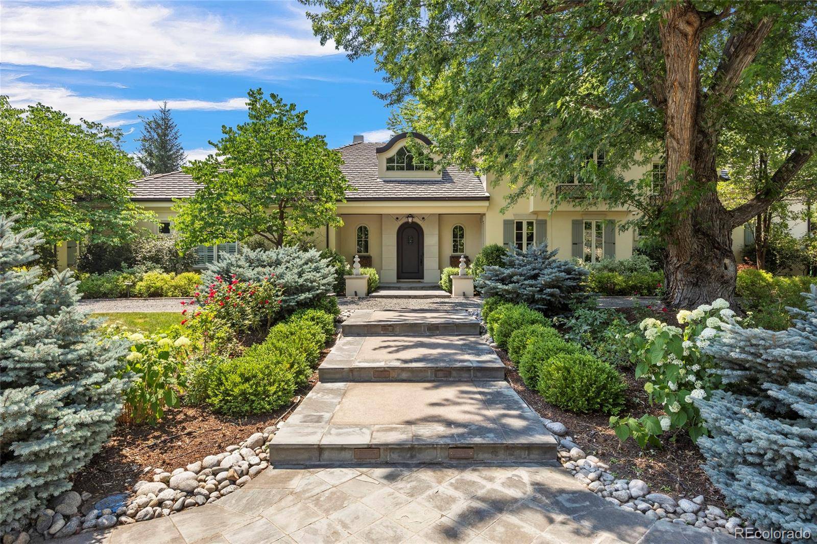 1350 E Greenwood LN, Littleton, CO 80121