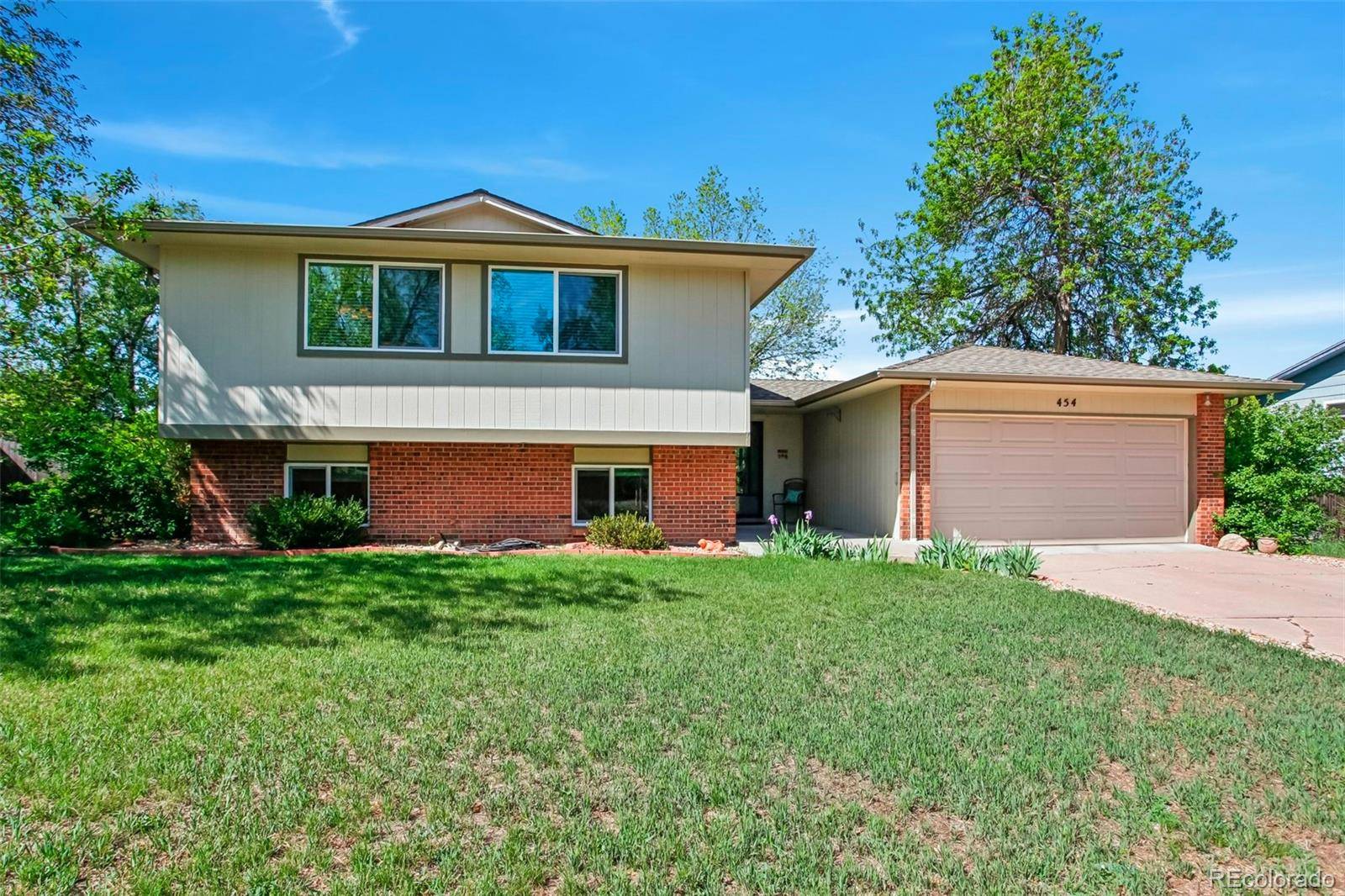454 W Acoma DR, Littleton, CO 80120