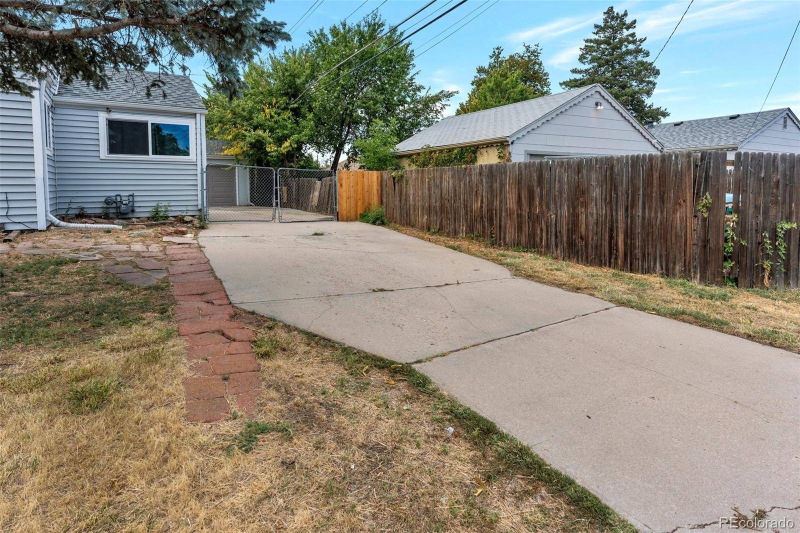 11612 Del Mar Pkwy, Aurora, CO 80010