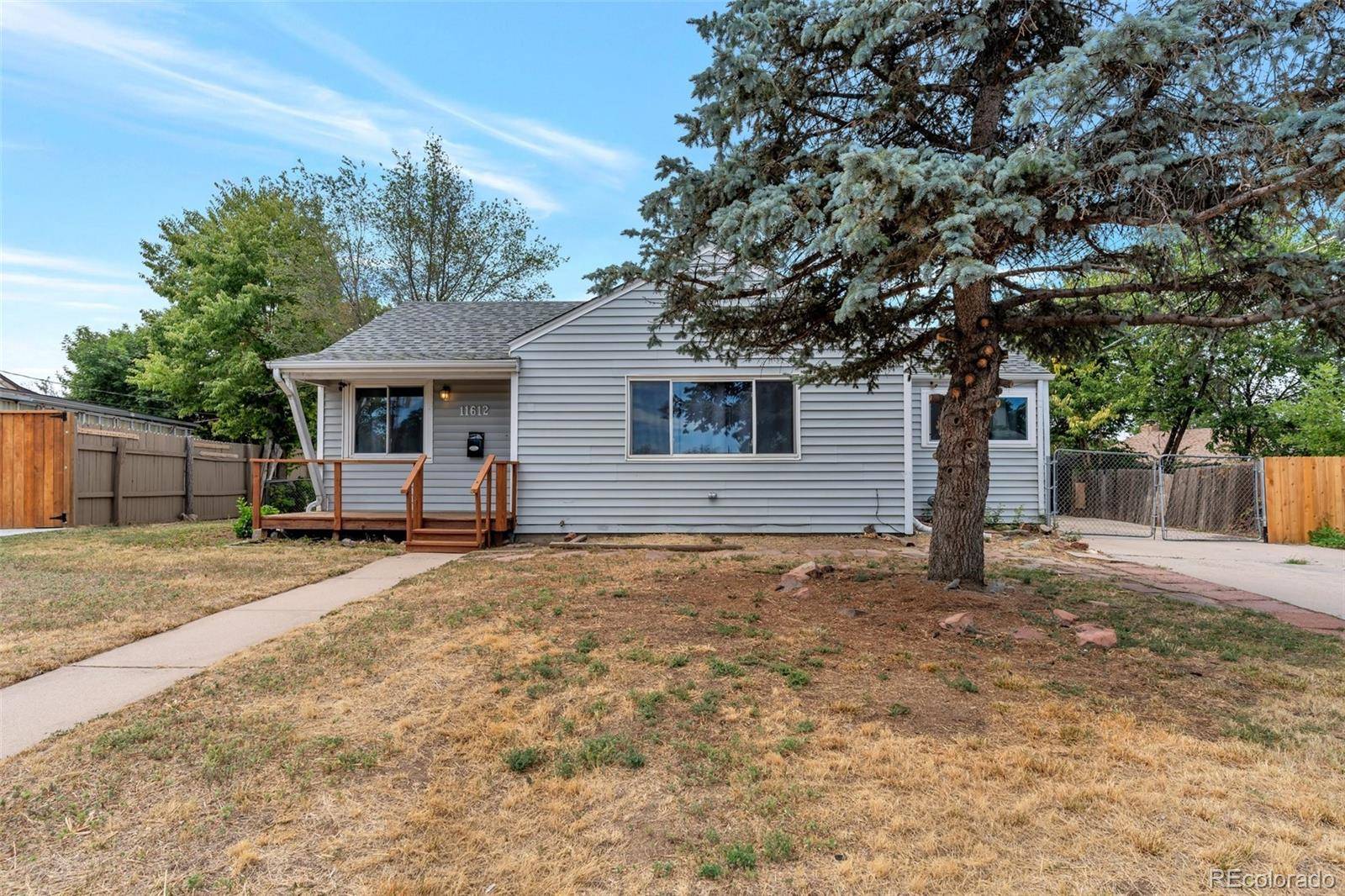11612 Del Mar Pkwy, Aurora, CO 80010