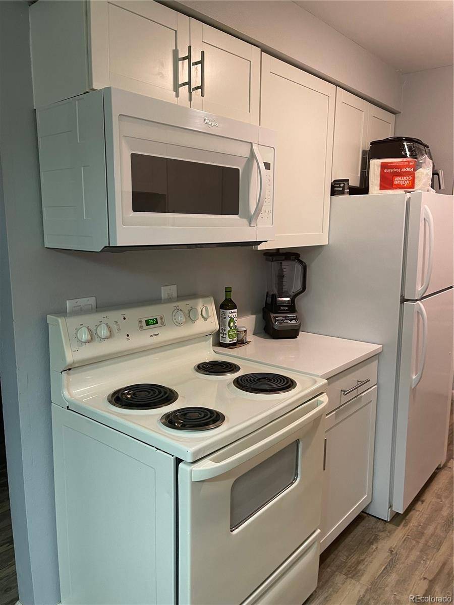 561 E GENEVA ST #103, Aurora, CO 80010