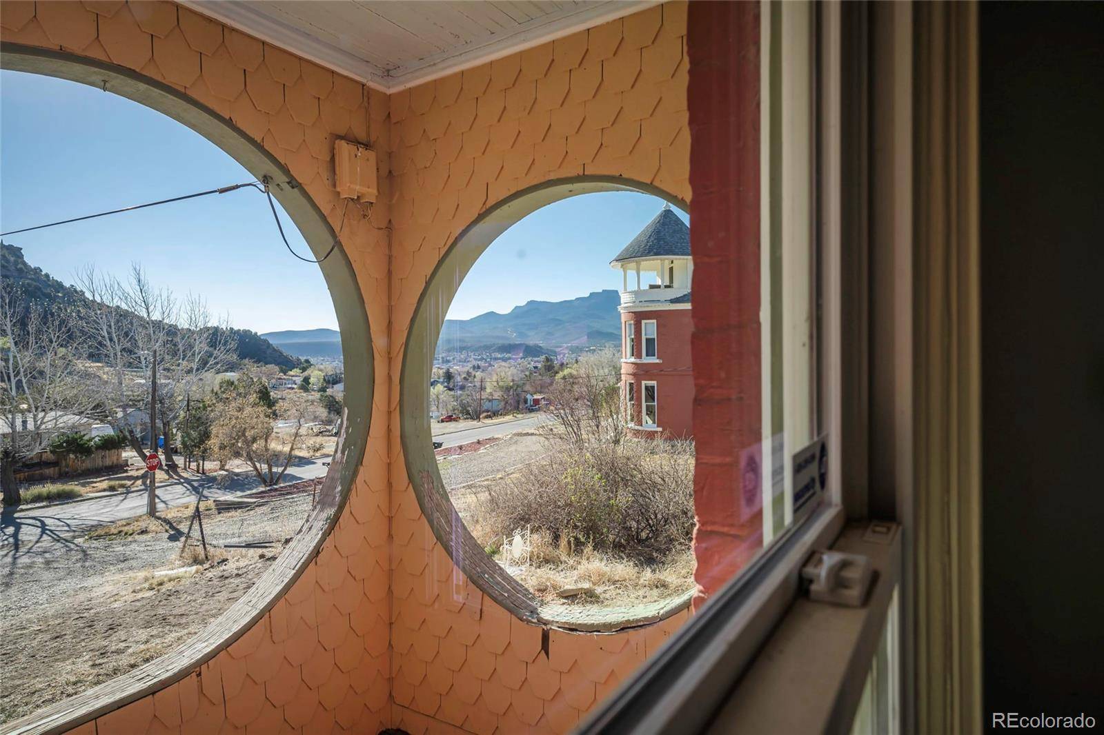 2003 Pinon ST, Trinidad, CO 81082
