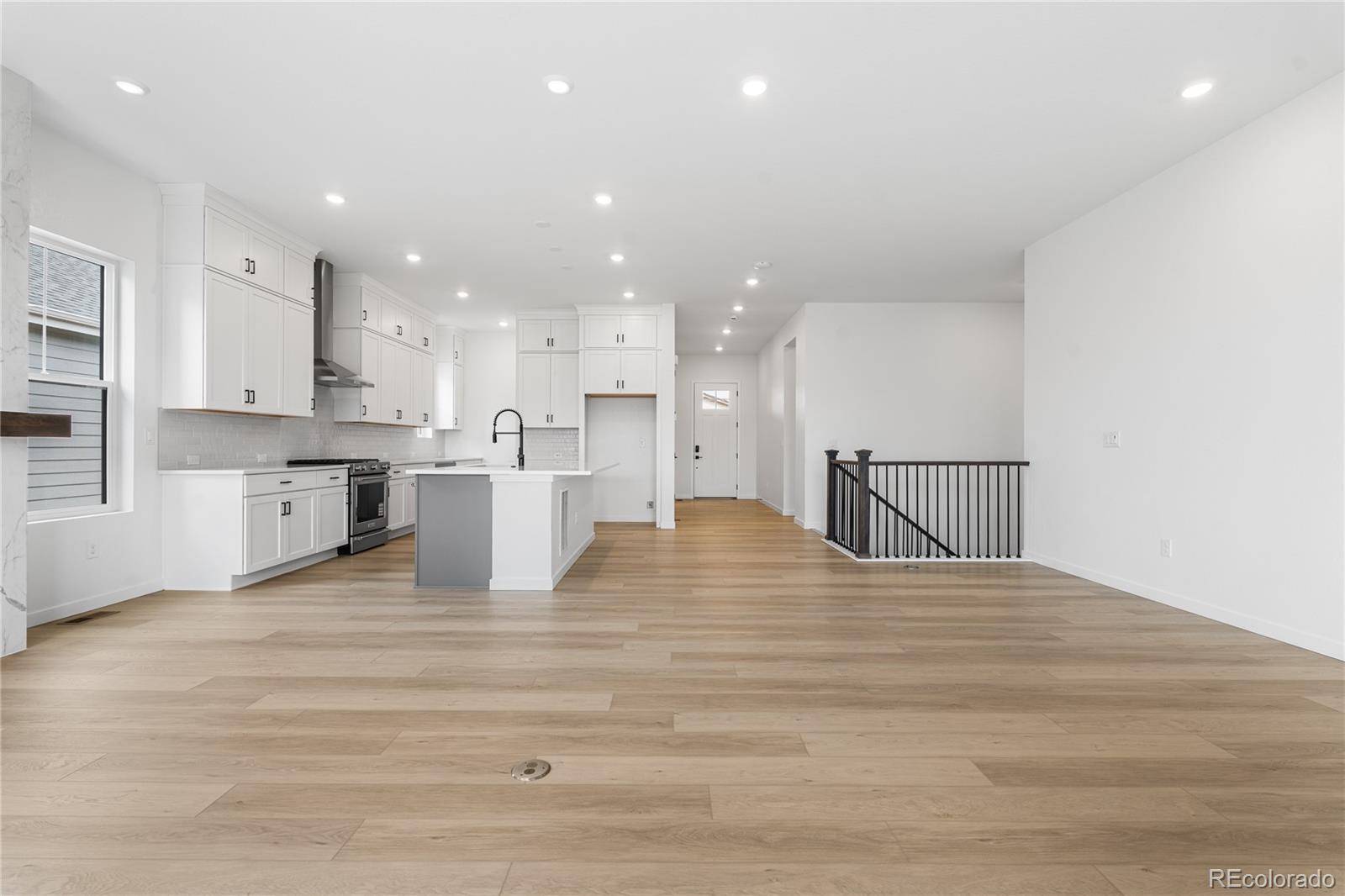 11112 Amber Light CIR, Littleton, CO 80125