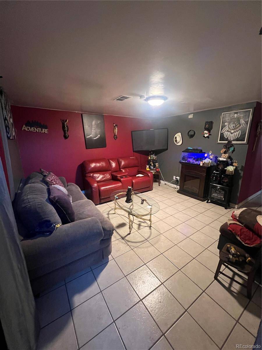 274 S Meade ST, Denver, CO 80219