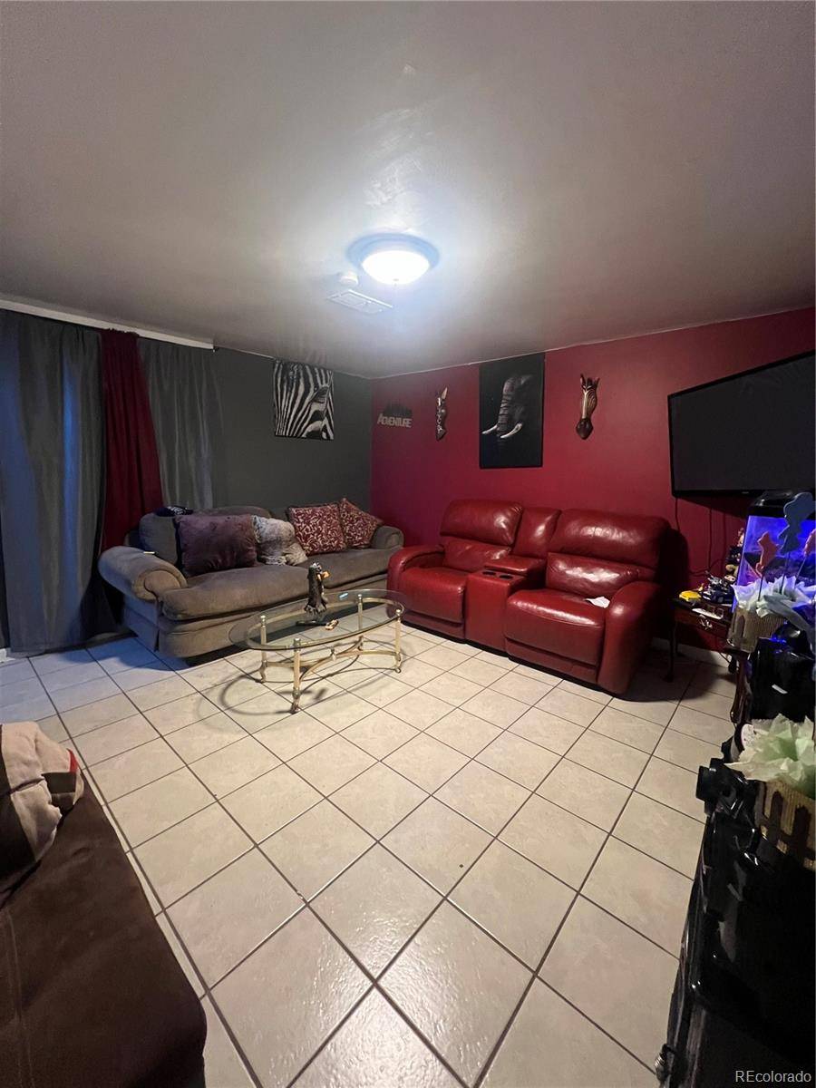 274 S Meade ST, Denver, CO 80219