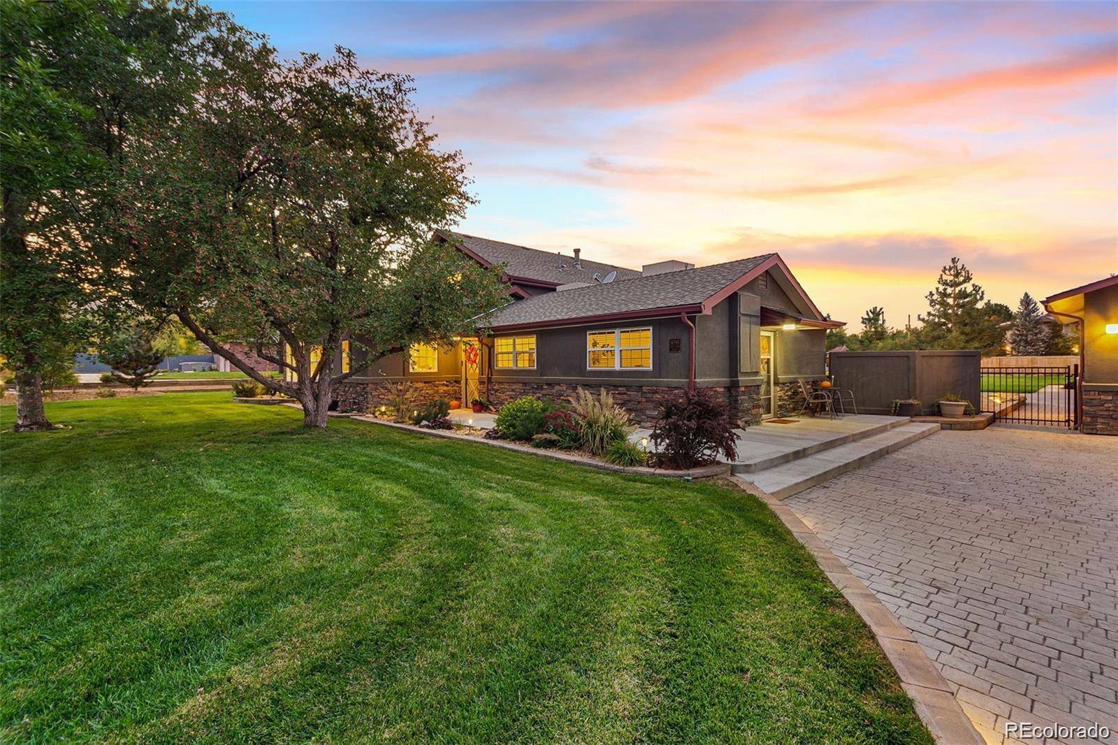 16395 W 54th AVE, Golden, CO 80403