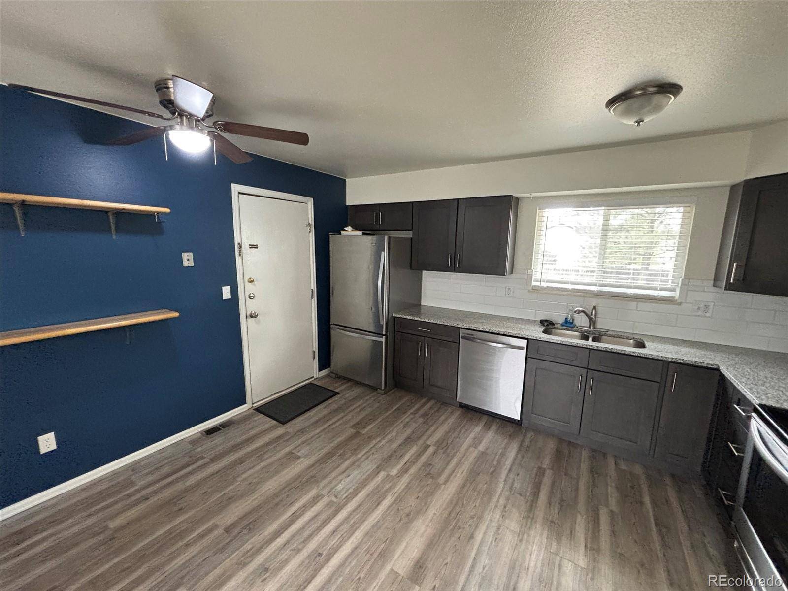 950 S Waco WAY, Aurora, CO 80017