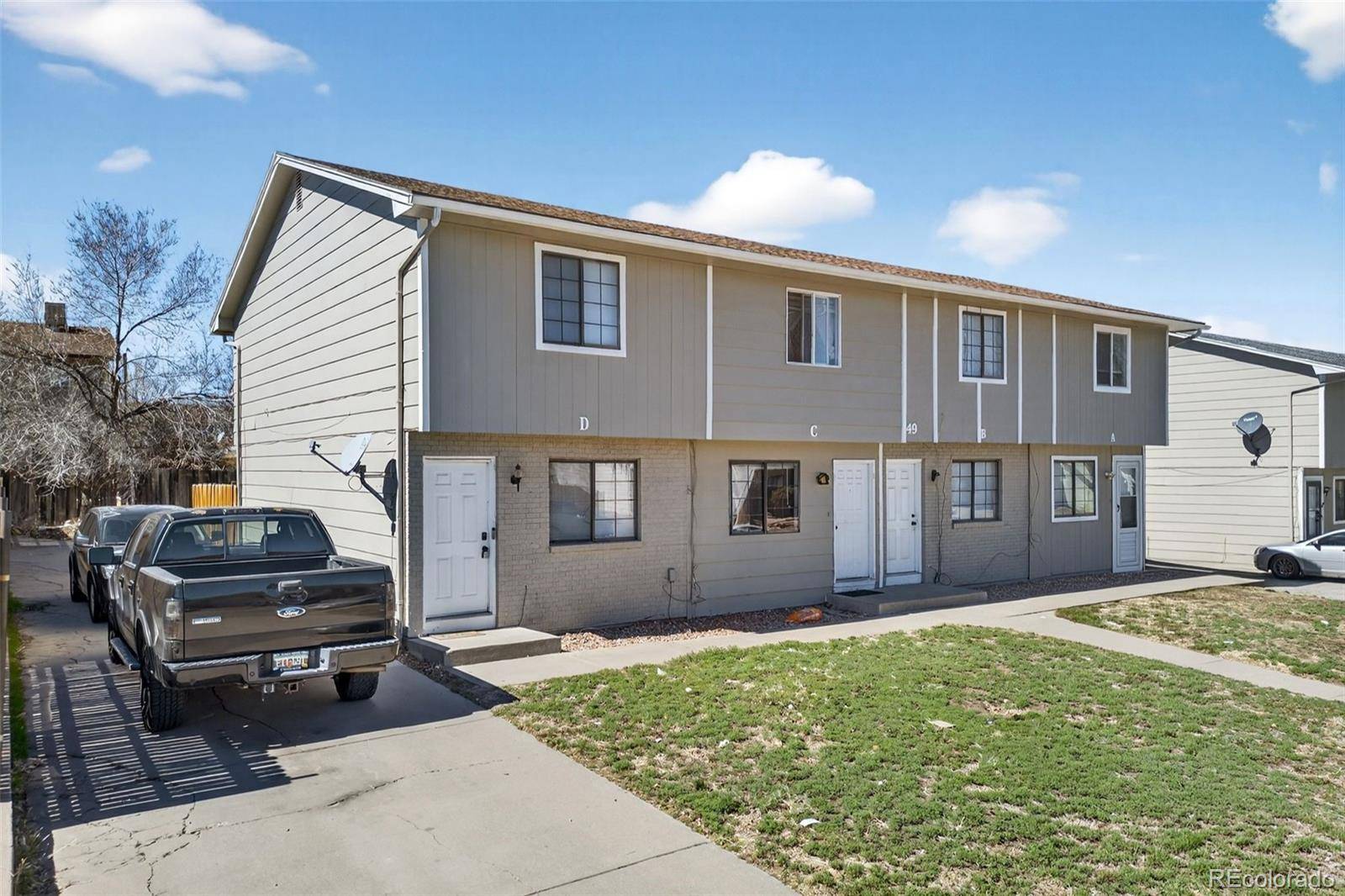 49 Royal Crest DR, Pueblo, CO 81005