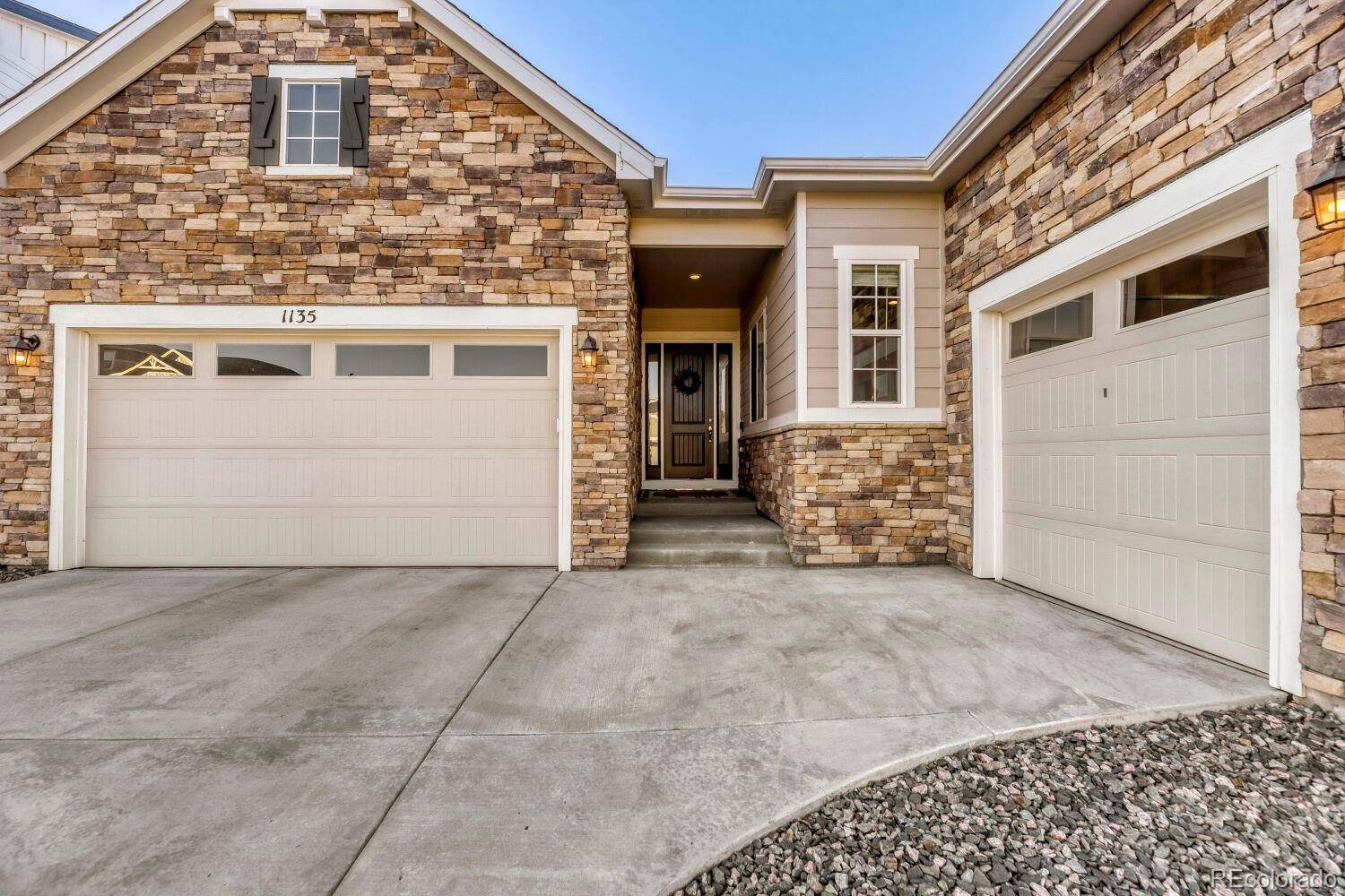 1135 Sunlit DR, Castle Rock, CO 80109