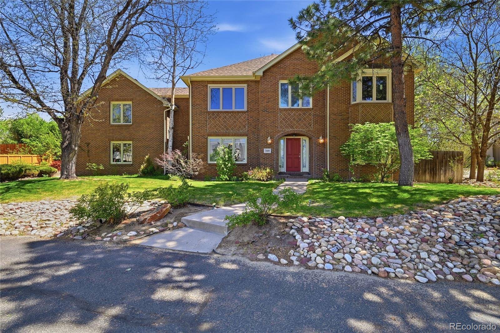 7680 E Arizona DR, Denver, CO 80231