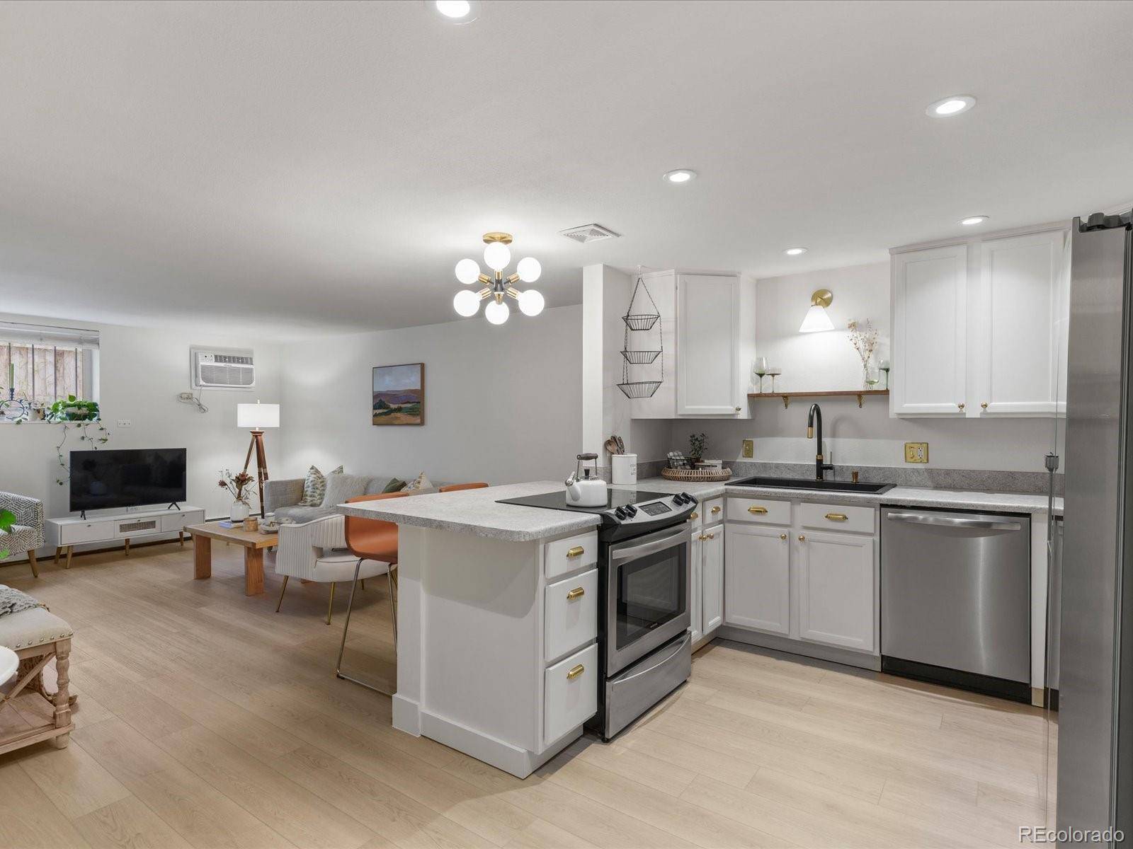 1050 N Lafayette ST #105, Denver, CO 80218