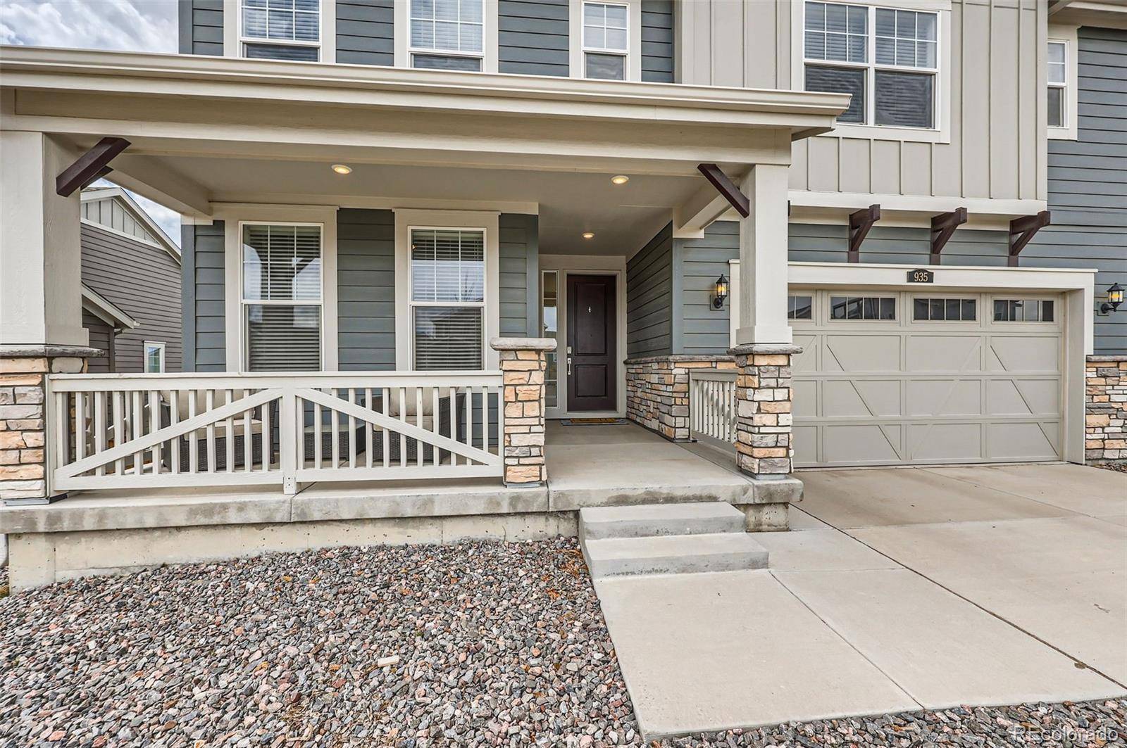 935 Peach Leaf LN, Elizabeth, CO 80107