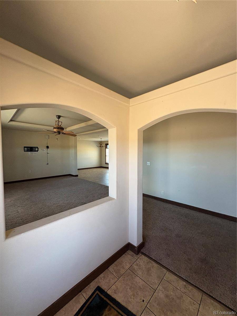 1925 Doe Valley RD, Guffey, CO 80820