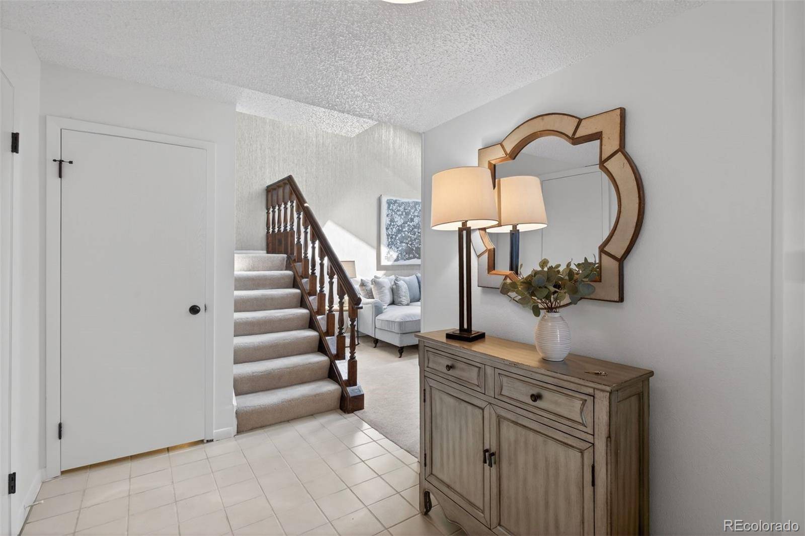 2558 S Vaughn WAY #D, Aurora, CO 80014