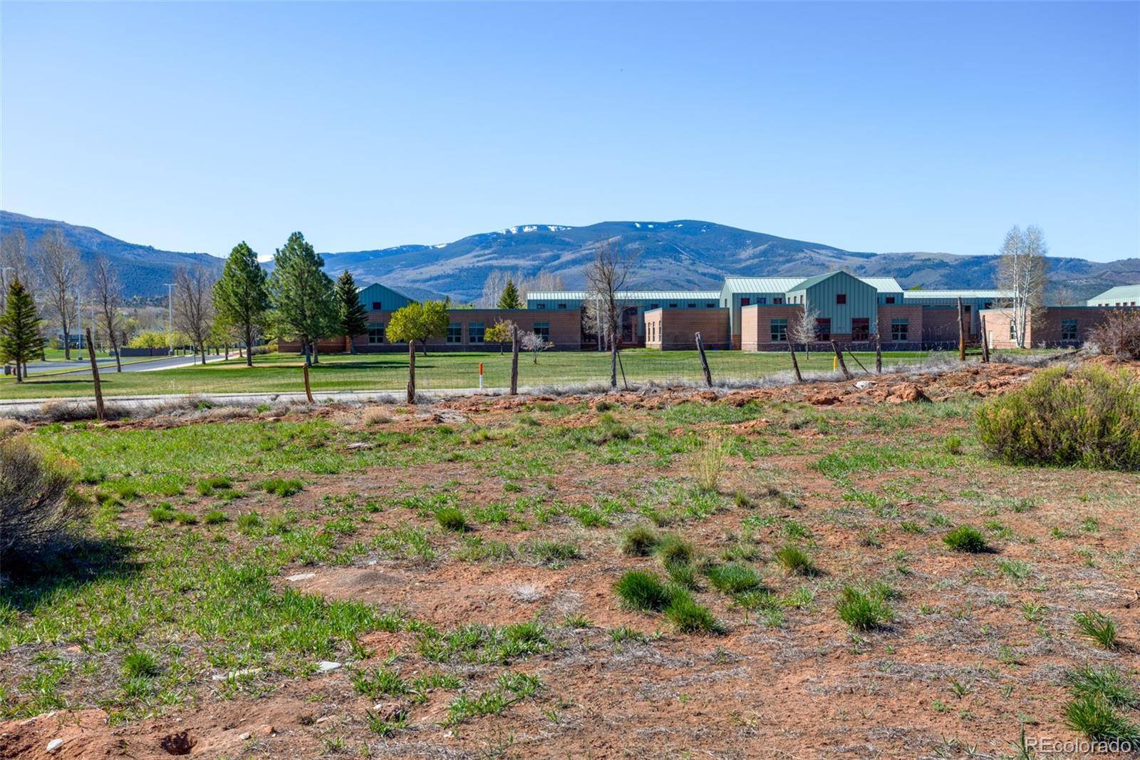 375 Red Fox DR, Gypsum, CO 81637