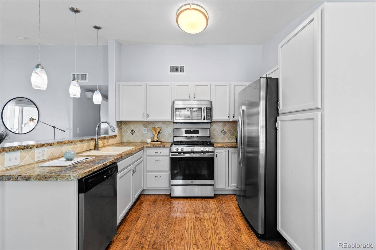 5443 S Dover ST #204, Denver, CO 80123