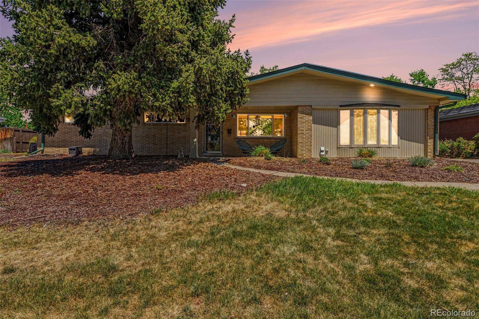 10215 W 17th PL, Lakewood, CO 80215