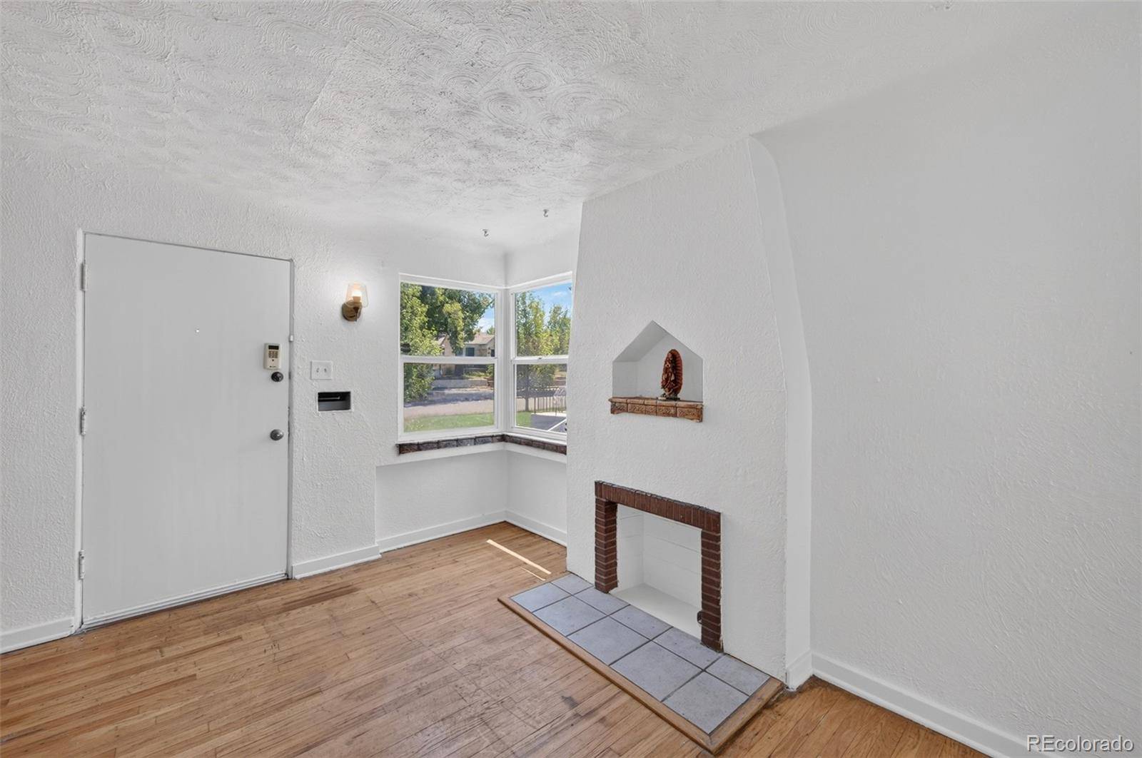 3525 N Saint Paul ST, Denver, CO 80205