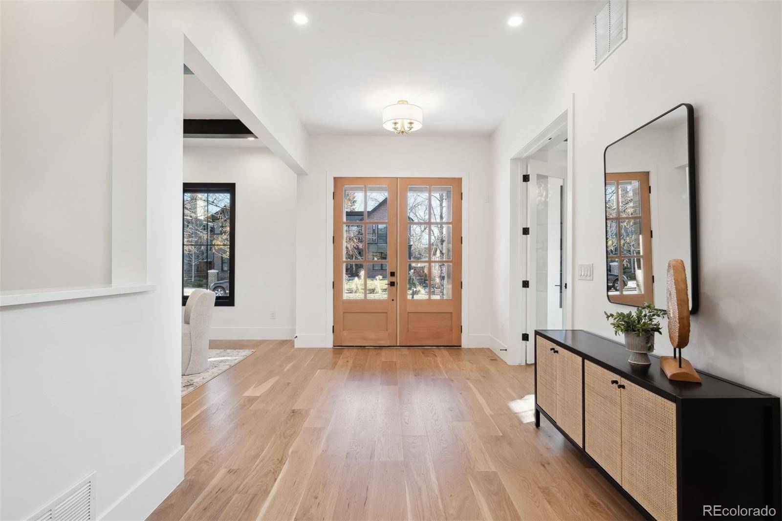 457 S Vine ST, Denver, CO 80209