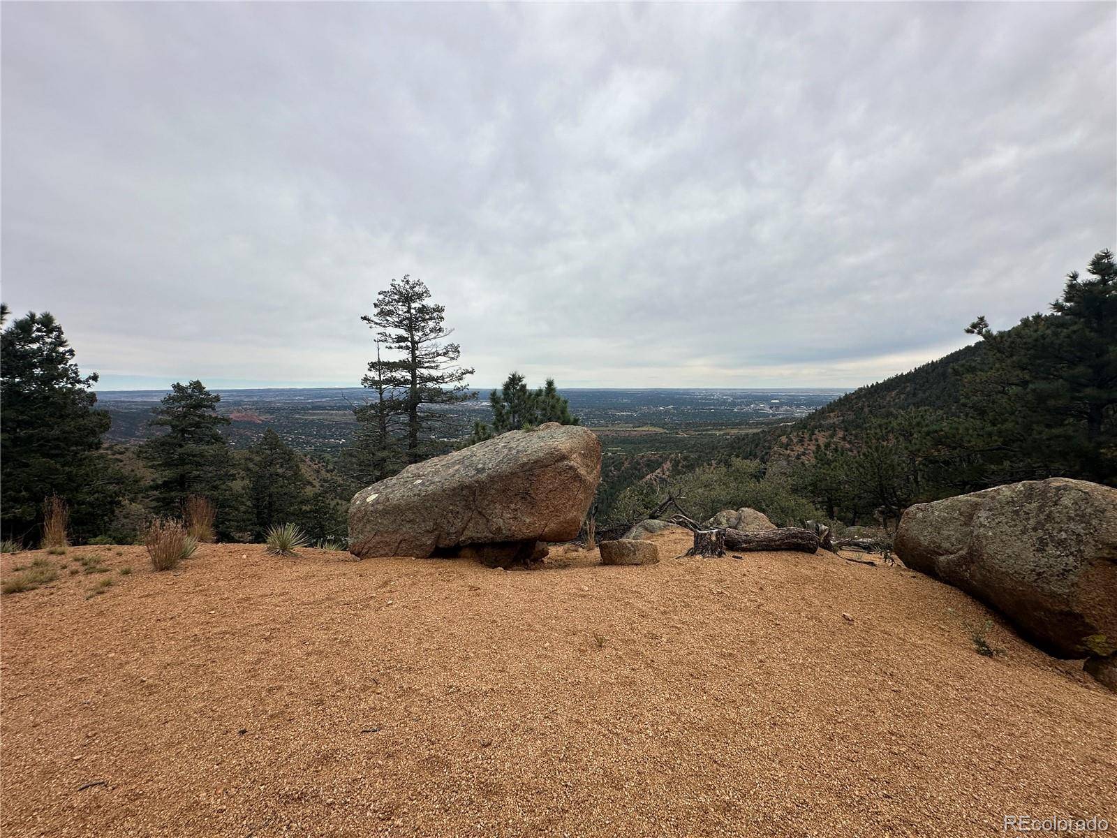 201 Founders PL, Manitou Springs, CO 80829
