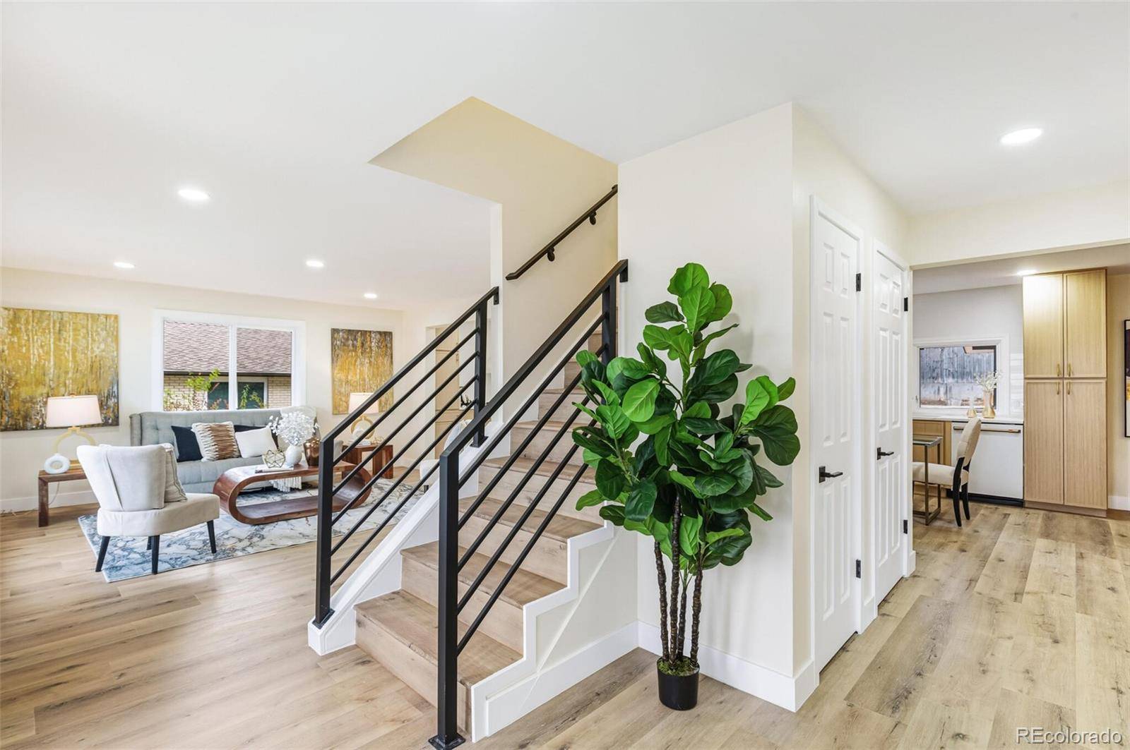 6708 W Portland AVE, Littleton, CO 80128