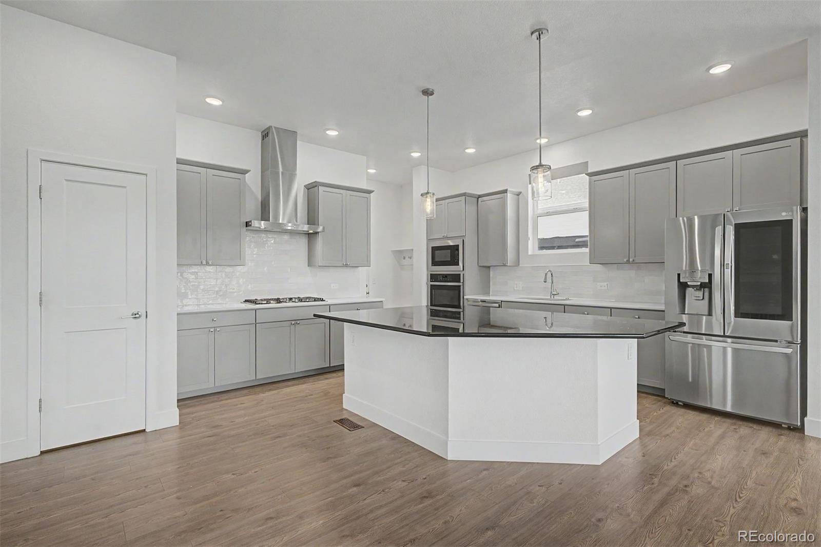 6639 Enclave Vista LOOP, Colorado Springs, CO 80924