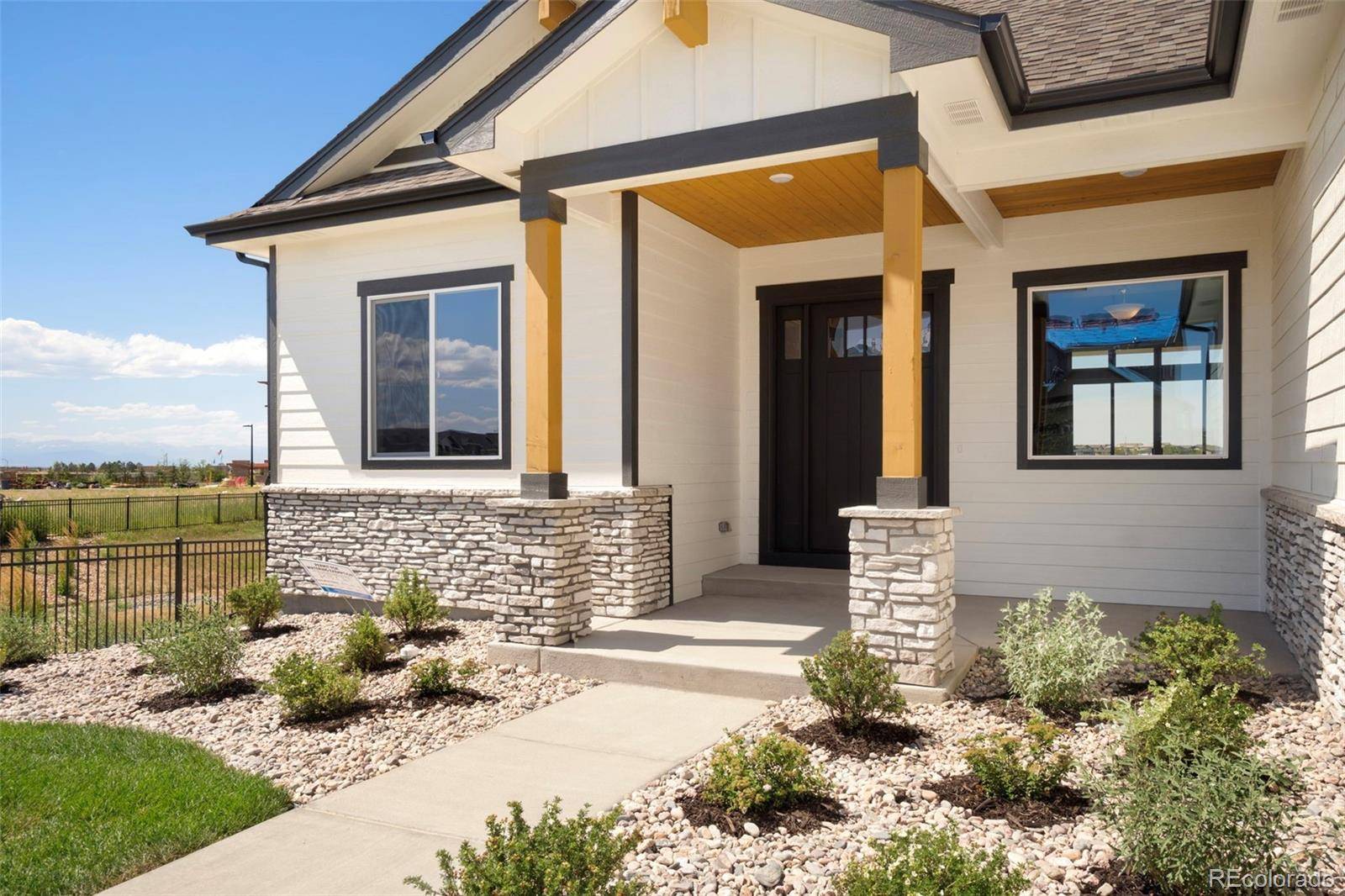 24113 E 36th PL, Aurora, CO 80019