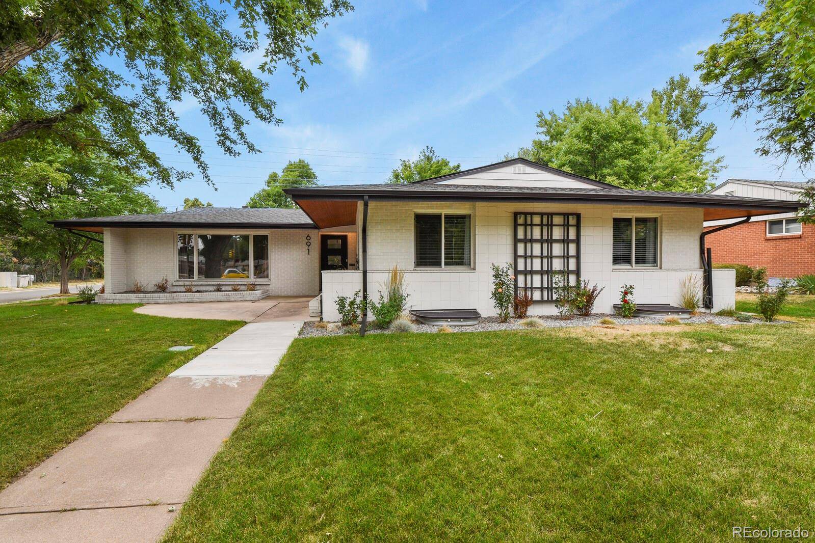 691 S Holly ST, Denver, CO 80246